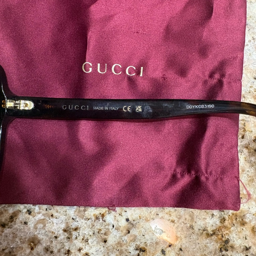 Gucci Black Oversized Sunglasses - Picture 5 of 5
